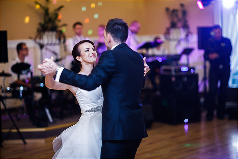 Zdjęcia ślubne zabawa wesele