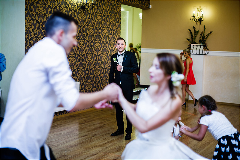 Sesja  ślubna zabawa wesele