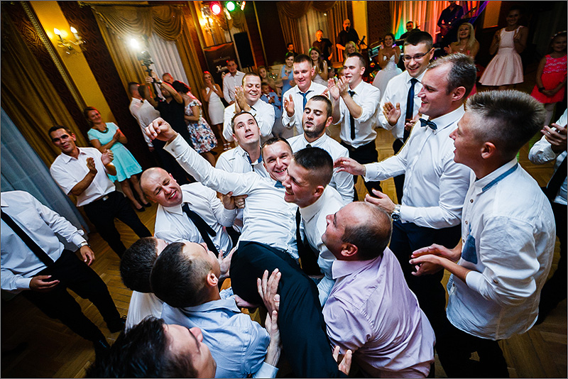 Sesja  ślubna zabawa wesele