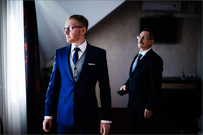 Fotografia ślubna przygotowania suknia ślubna pan młody