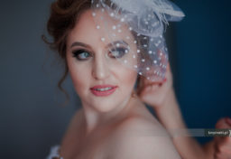 Pani młoda na zdjęciach