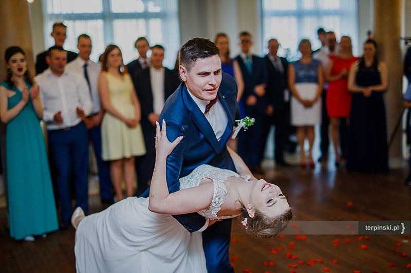Zdjęcia Ślubne Rzeszów pierwszy taniec