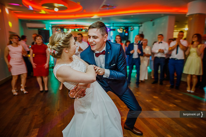 Zdjęcia Ślubne Rzeszów zabawa