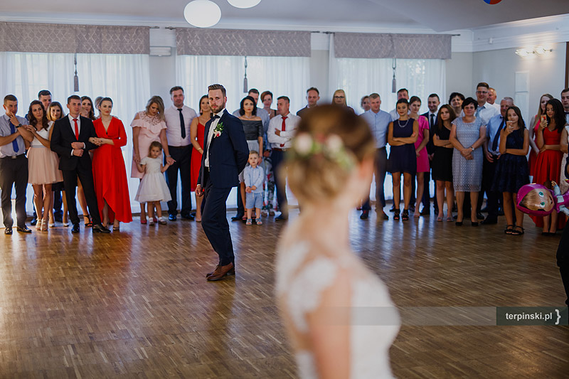 Zdjęcia ślubne zabawa