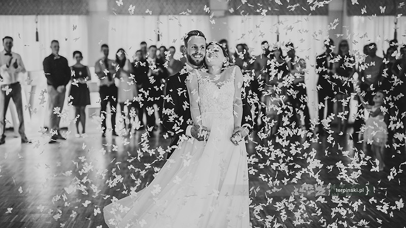 Sesja ślubna zabawa