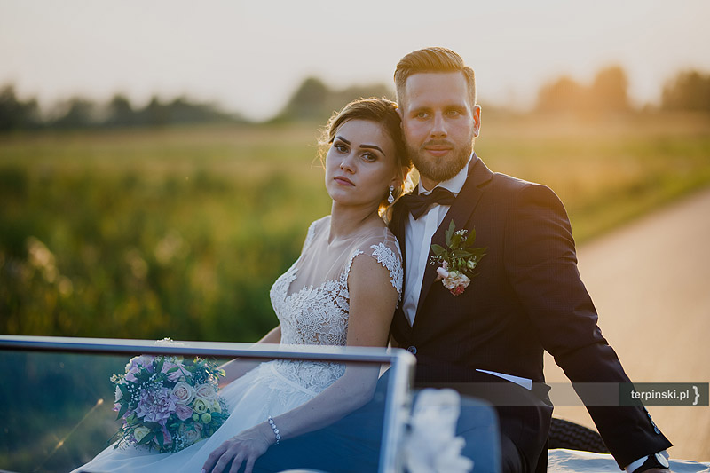 Sesja ślubna zabawa