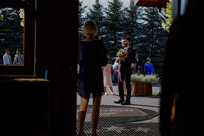 Przywitanie na sali weselnej